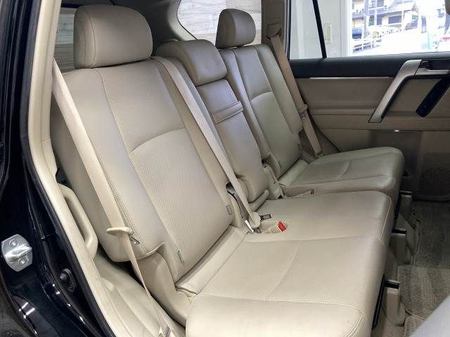 TOYOTA LANDCRUISER PRADO 2017 Image 31