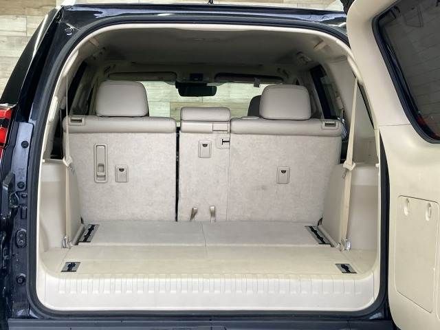 TOYOTA LANDCRUISER PRADO 2017 Image 31