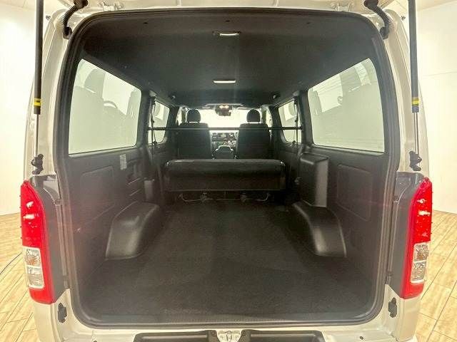 TOYOTA HIACE VAN 2WD 2026 Image 31