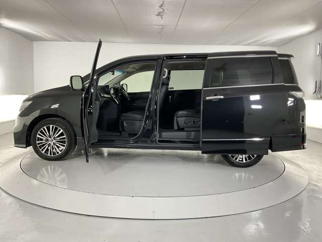 NISSAN ELGRAND 2021 Image 31