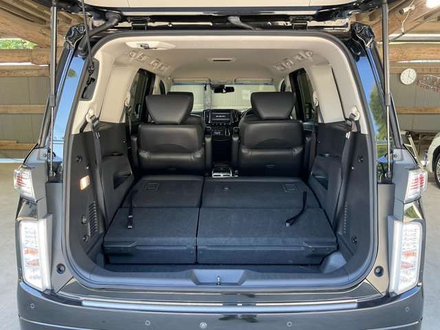 NISSAN ELGRAND 2021 Image 31