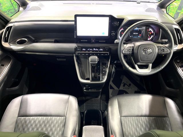 TOYOTA NOAH 2023 Image 31