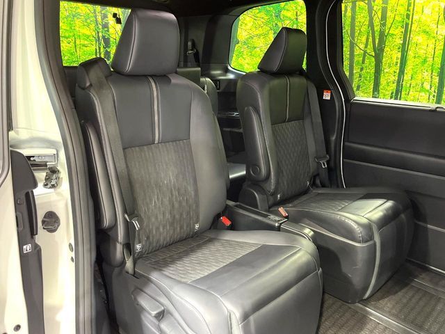 TOYOTA NOAH 2023 Image 31