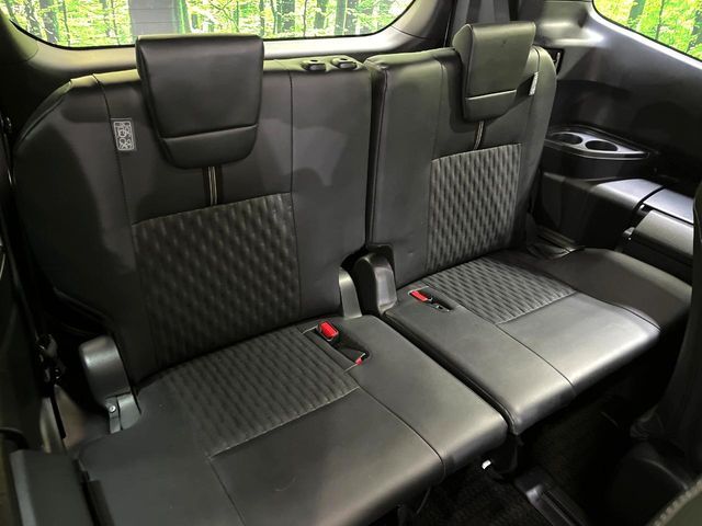 TOYOTA NOAH 2023 Image 31