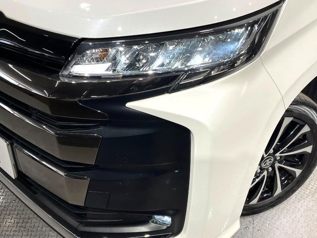 TOYOTA NOAH 2023 Image 31