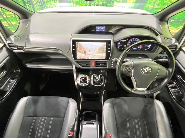 TOYOTA ESQUIRE HYBRID 2019 Image 31