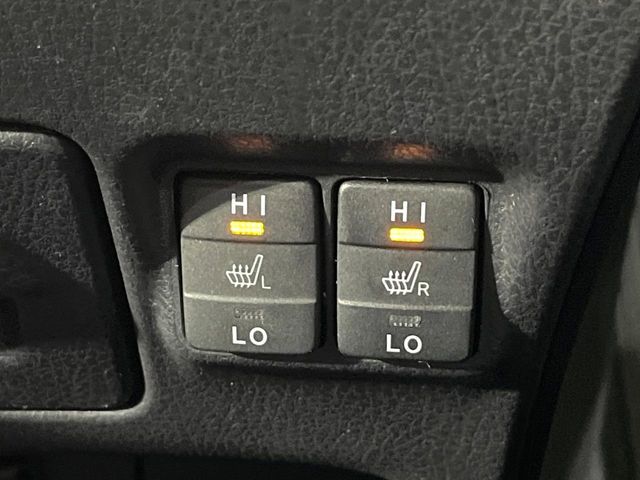 TOYOTA ESQUIRE HYBRID 2019 Image 31