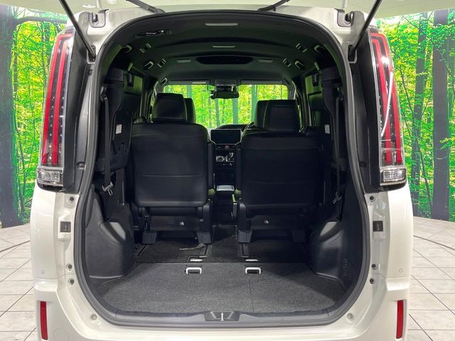 TOYOTA ESQUIRE HYBRID 2019 Image 31