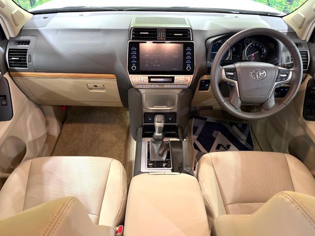 TOYOTA LANDCRUISER PRADO 2023 Image 31