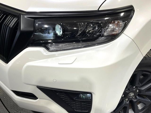 TOYOTA LANDCRUISER PRADO 2023 Image 31