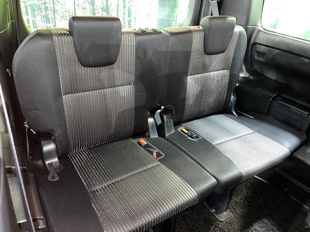 TOYOTA VOXY 2017 Image 31