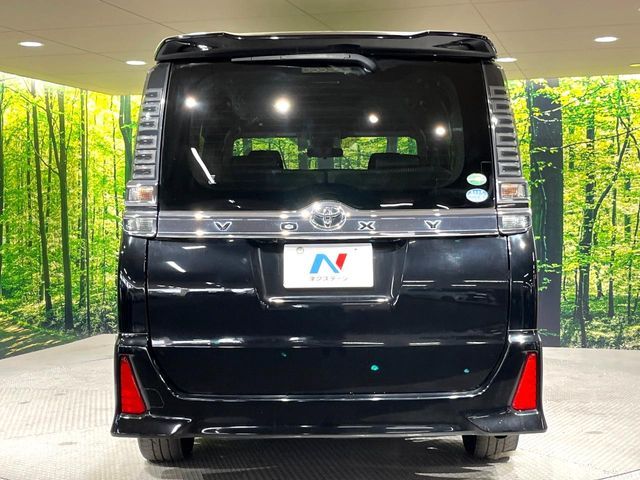 TOYOTA VOXY 2017 Image 31