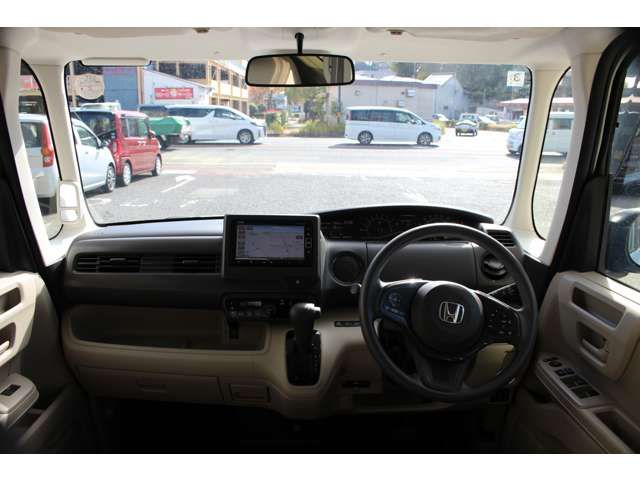 HONDA N BOX 2017 Image 31