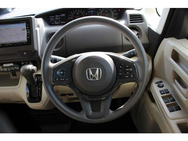 HONDA N BOX 2017 Image 31