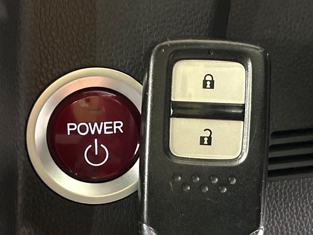 HONDA FIT HYBRID 2014 Image 31