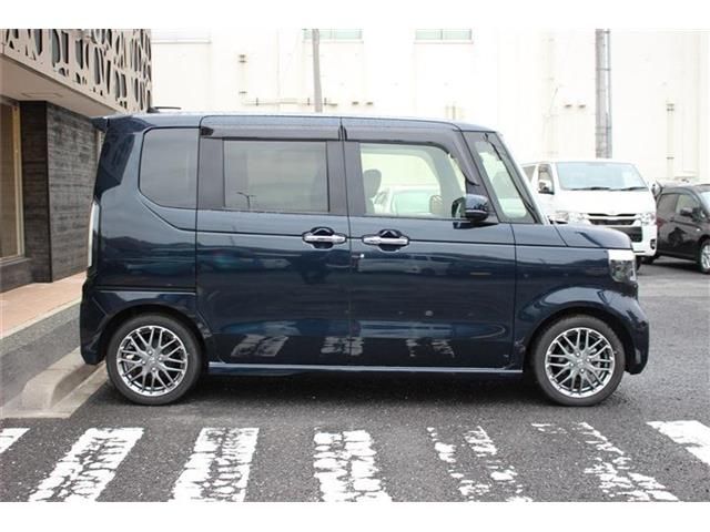 HONDA N BOX CUSTOM 2024 Image 31