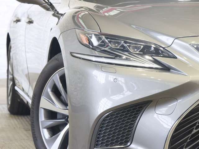 TOYOTA LEXUS LS500H 2018 Image 31