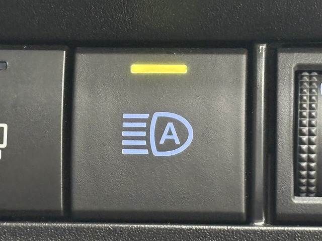 TOYOTA VOXY HYBRID 2023 Image 31