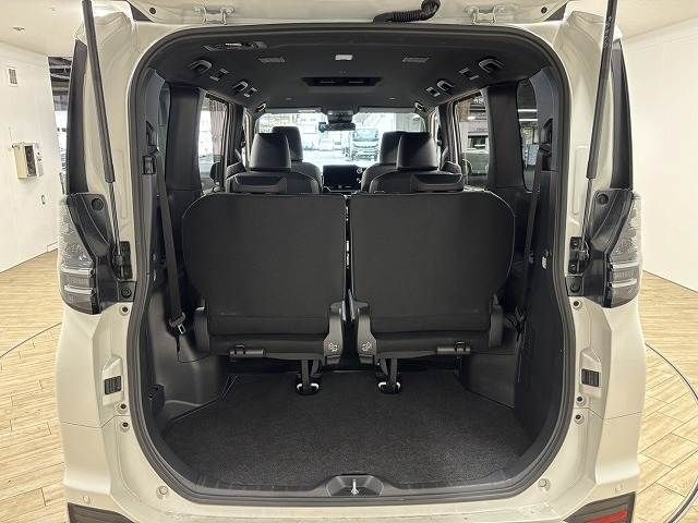 TOYOTA VOXY HYBRID 2023 Image 31