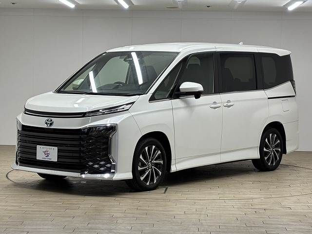 TOYOTA VOXY HYBRID 2023 Image 31