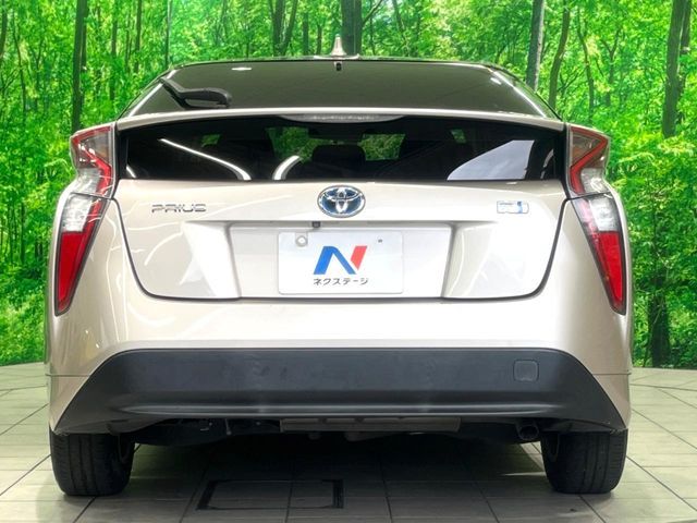 TOYOTA PRIUS 2016 Image 31