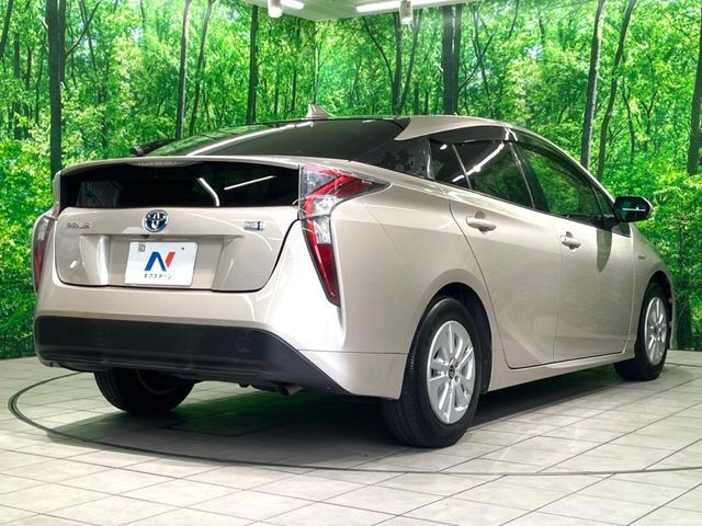 TOYOTA PRIUS 2016 Image 31