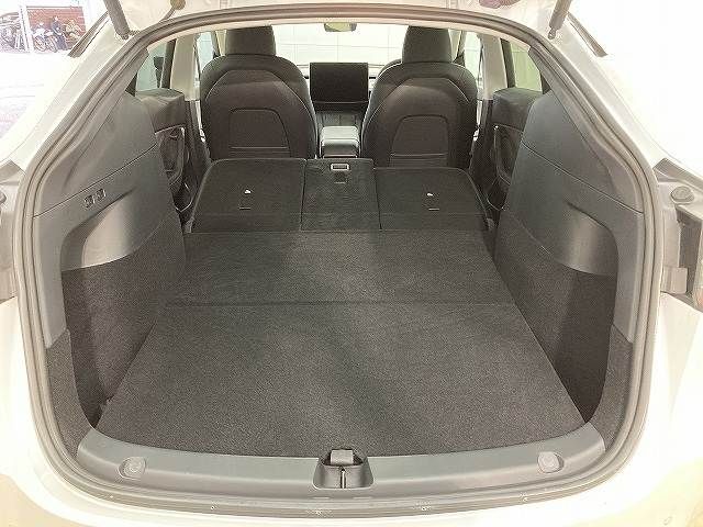 TESLA MODEL Y 2023 Image 31