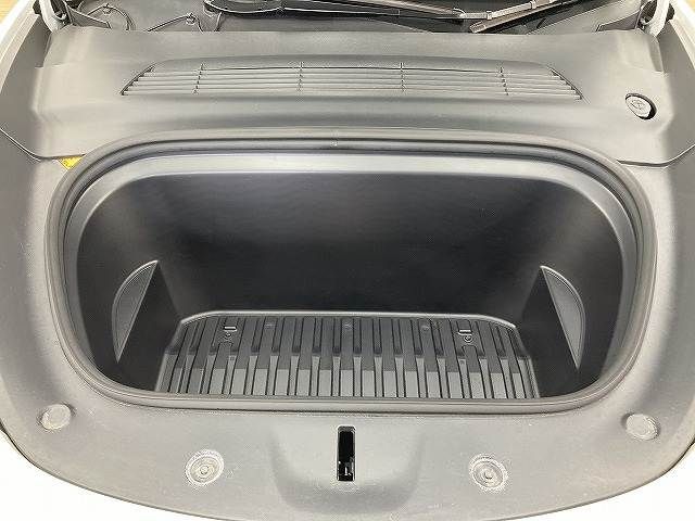 TESLA MODEL Y 2023 Image 31