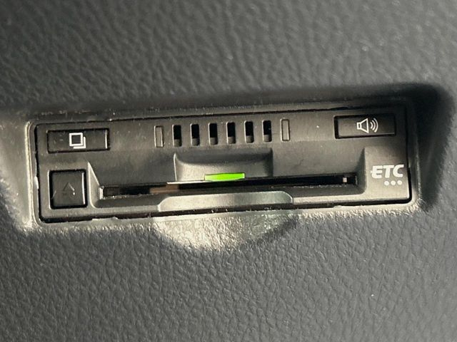 TOYOTA C-HR 2017 Image 31