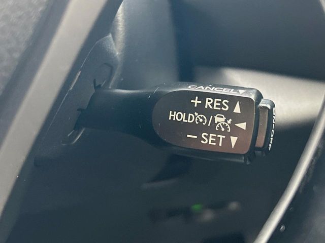 TOYOTA C-HR 2017 Image 31