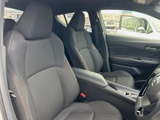 TOYOTA C-HR 2017 Image 31