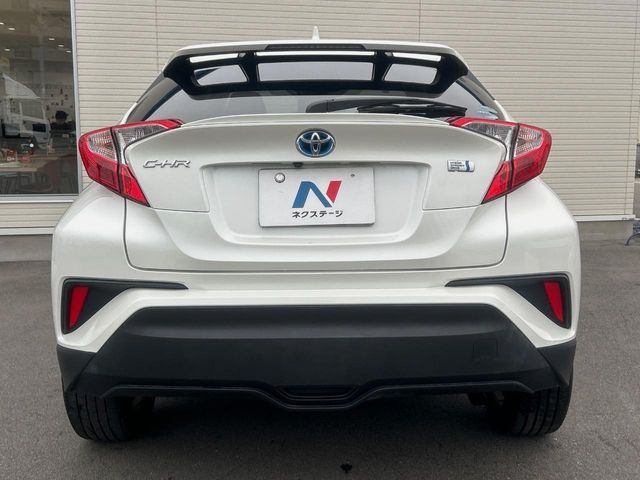 TOYOTA C-HR 2017 Image 31