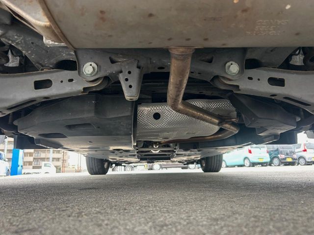 TOYOTA C-HR 2017 Image 31