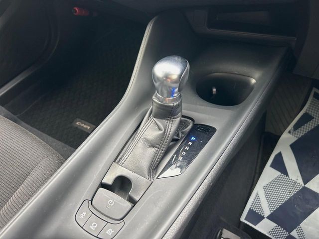 TOYOTA C-HR 2017 Image 31