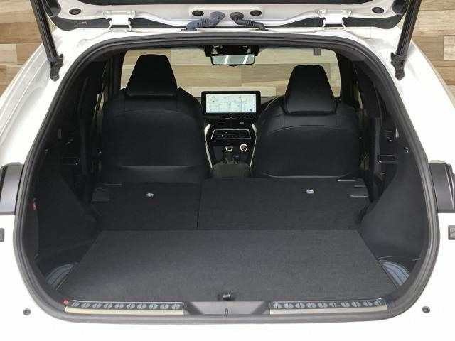 TOYOTA HARRIER HYBRID 2023 Image 31