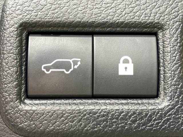 TOYOTA LEXUS NX300H 2019 Image 31