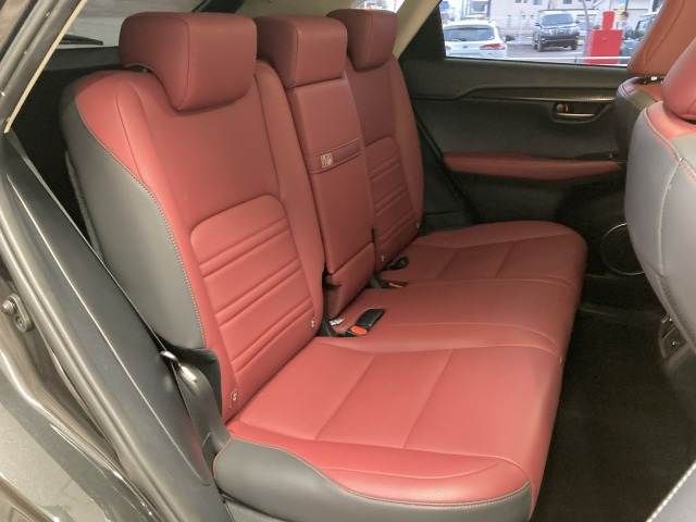 TOYOTA LEXUS NX300H 2019 Image 31