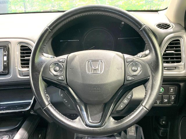 HONDA VEZEL HYBRID 2016 Image 31