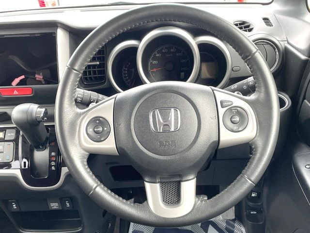 HONDA N BOX 2015 Image 31