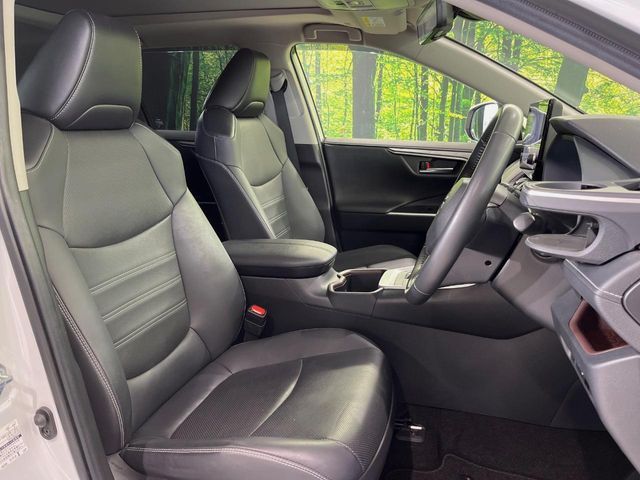 TOYOTA RAV4 HYBRID 4WD 2023 Image 31