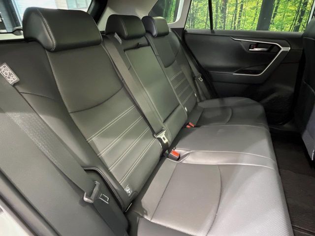 TOYOTA RAV4 HYBRID 4WD 2023 Image 31