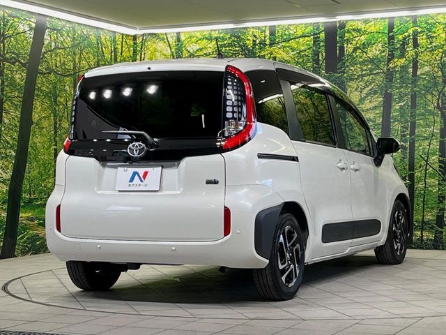 TOYOTA SIENTA HYBRID 2023 Image 31