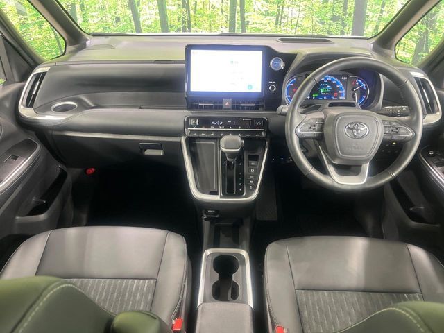 TOYOTA NOAH HYBRID 4WD 2022 Image 31