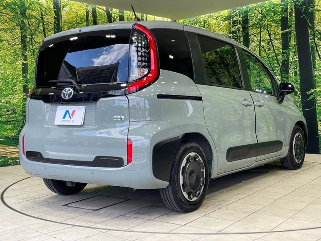 TOYOTA SIENTA HYBRID 2023 Image 31