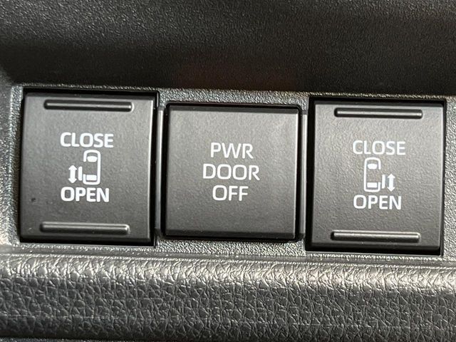 TOYOTA SIENTA HYBRID 2025 Image 31