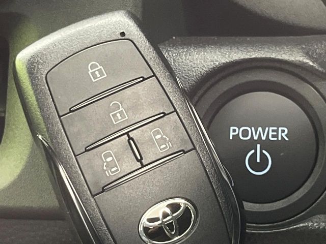 TOYOTA SIENTA HYBRID 2025 Image 31