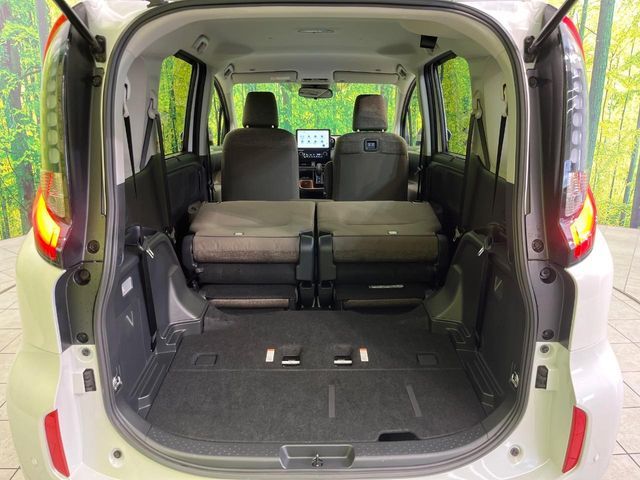 TOYOTA SIENTA HYBRID 2025 Image 31