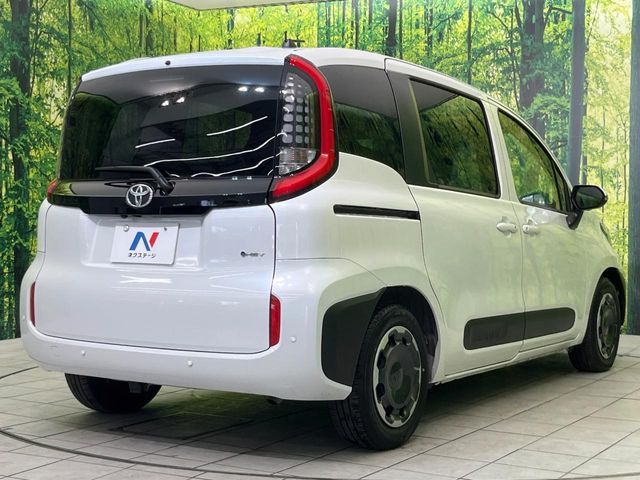TOYOTA SIENTA HYBRID 2025 Image 31
