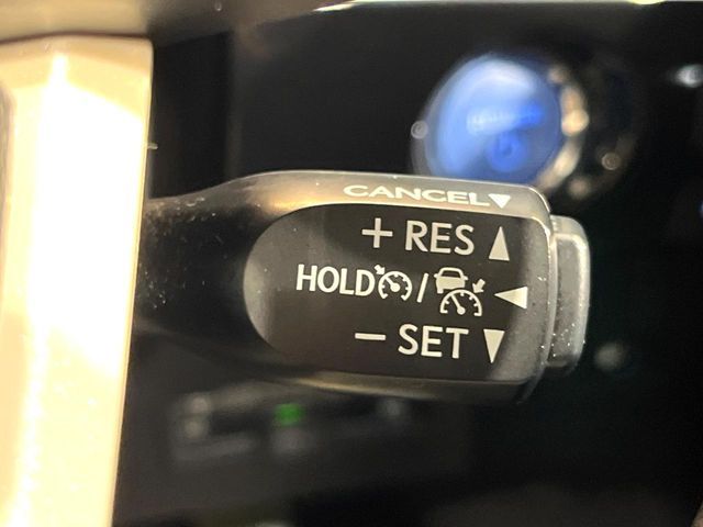 TOYOTA PRIUS 2017 Image 31