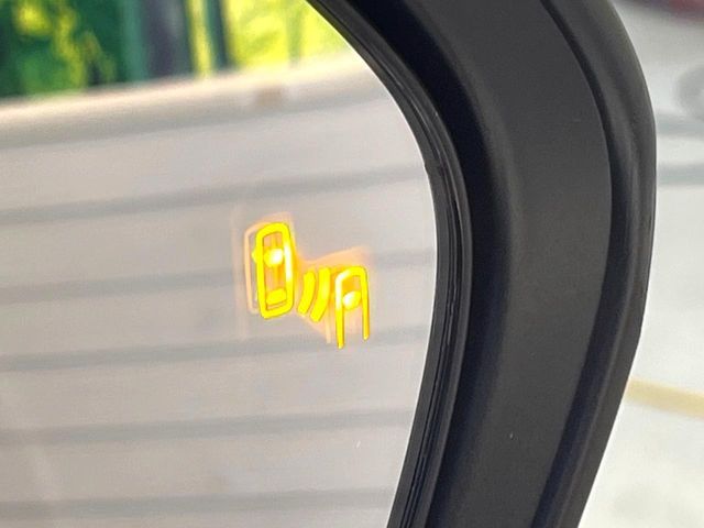 TOYOTA PRIUS 2017 Image 31